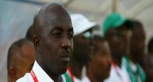 بالفيديو .. إطلاق سراح والدة مدرب نيجيريا السابق بعد اختطاف 10 أسابيع